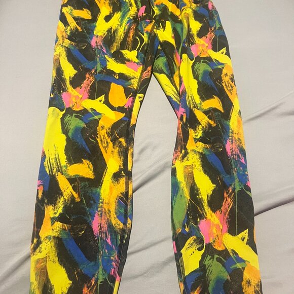 Lululemon Invigorate High-Rise Tight 25" Size 10 - Picture 12 of 15